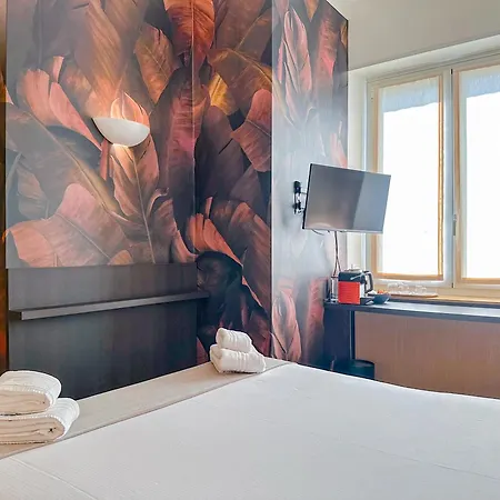 Fontana Suites - 15 Min Dal Duomo Milan Exterior photo